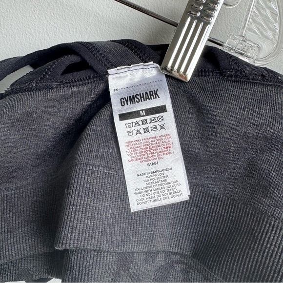 Gymshark Adapt Animal Seamless Sports Bra-Butterfly Black size M - Picture 9 of 9